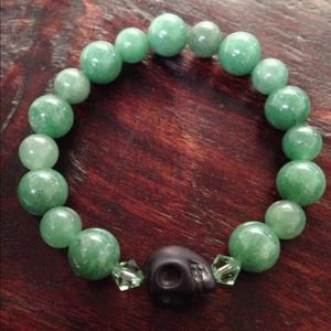 Beaded bracelet with skull