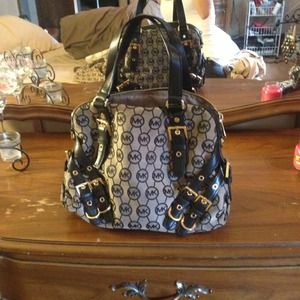 Michael Kors hand bag