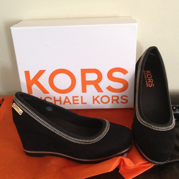 Authentic MK wedge