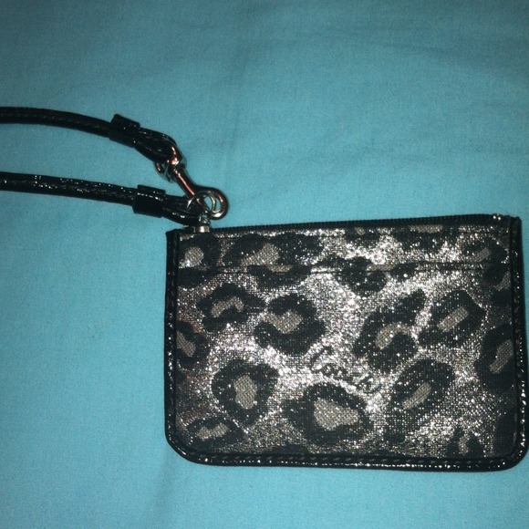 ✋TRADED✋ Small ID Authentic Coach Wristlet