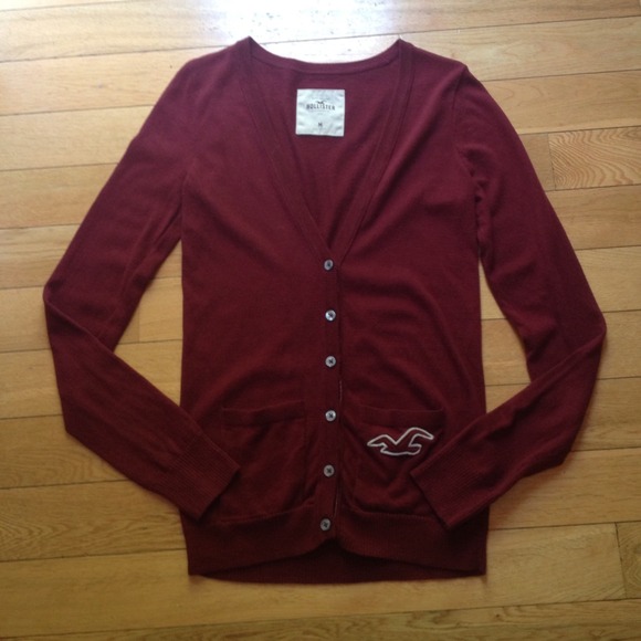 SOLD KN BUNDLEE!!! Hollister Sweater
