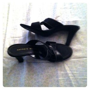 Darling black  Antonio Melani heels