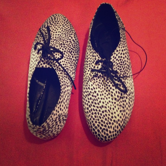 Forever 21  black and white oxfords!