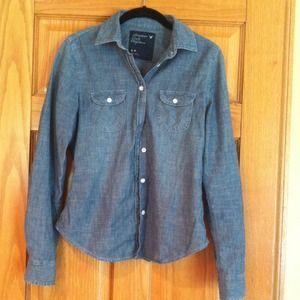 S American Eagle chambray denim shirt