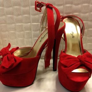 Red velvet Heels