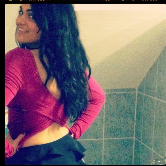 Fusia Akira split open back shirt