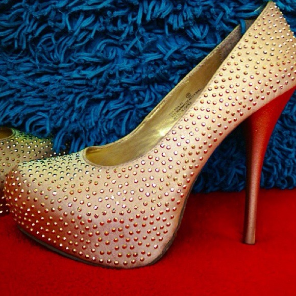 Glam gold shoe - Picture 3 of 3