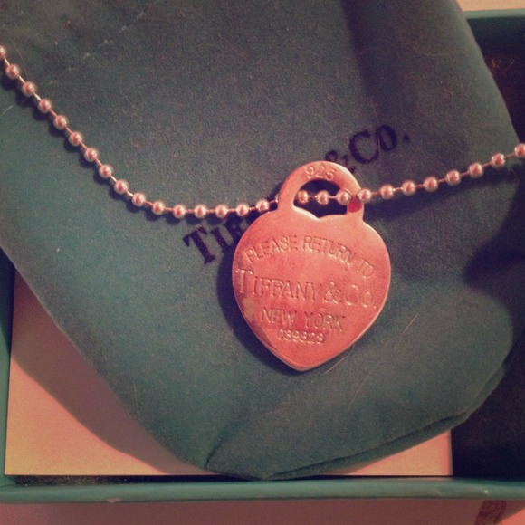 💜RESERVED💜Tiffany heart tag necklace
