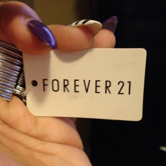 ❗SOLD IN BUNDLE❗ Silver Wings w/ 💎Rhinestones💎 - Picture 2 of 3