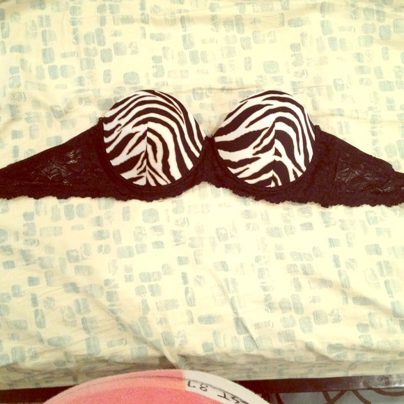 New rue 21 bra