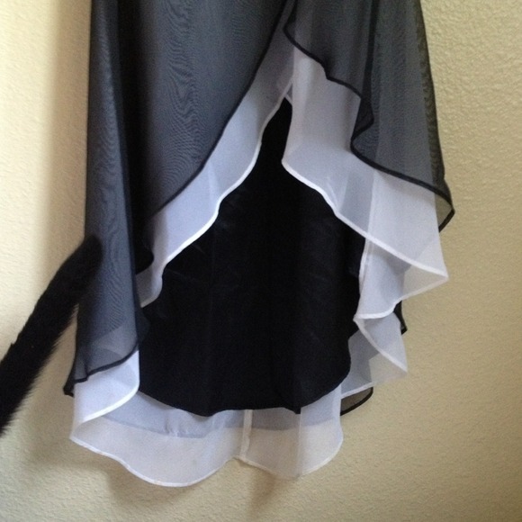 Prom/ homecoming dress - Picture 2 of 4