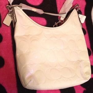 🌟FLASH SALE🌟White patent signature NWT authentic