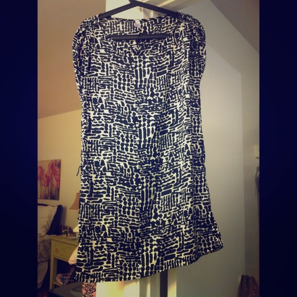 ⛔SOLD⛔Black & White Pattern Dress