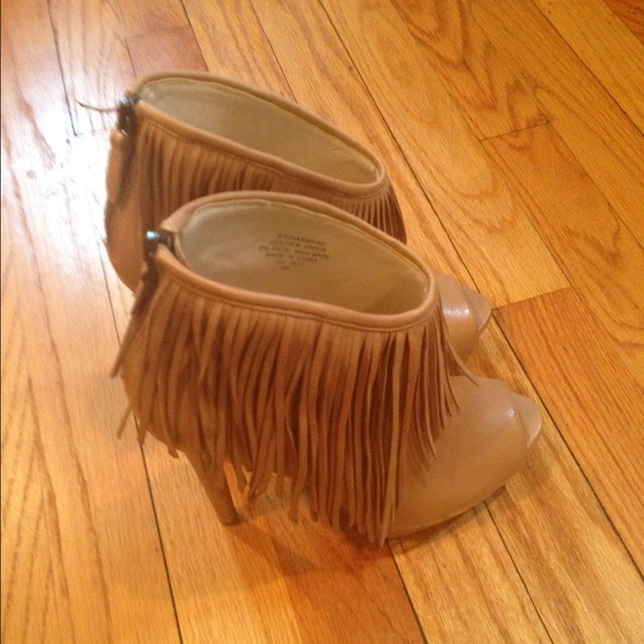 NINE WEST CHARMAINE PEEP-TOE BOOTIE... NIB... - Picture 3 of 4