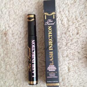Too faced lash injection mascara