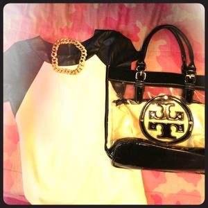 💎White Top with leather panel Sleeves💎