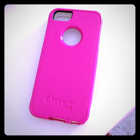 iPhone 5 otterbox - Picture 1 of 1