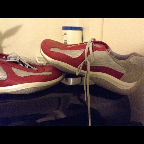 Male PRADA sneakers - Picture 2 of 4