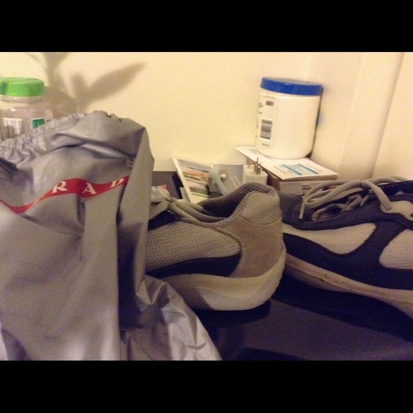 Male PRADA sneakers - Picture 3 of 3