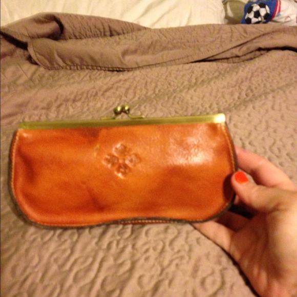 Patricia Nash distressed wallet tan