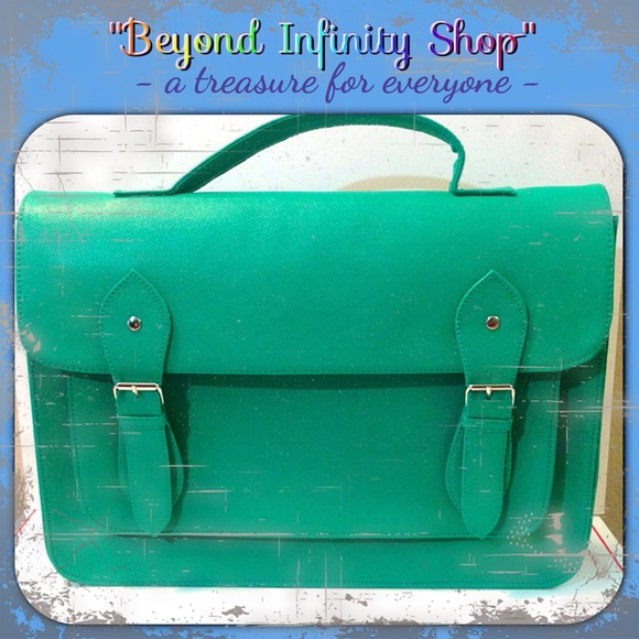 🚫sold🚫💥Back to School:Flash sale💥🌺Satchel 13"