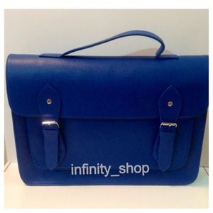🚫Sold🚫🌺Satchel 13" messenger bag🌺