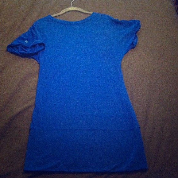 Blue top - Picture 1 of 2