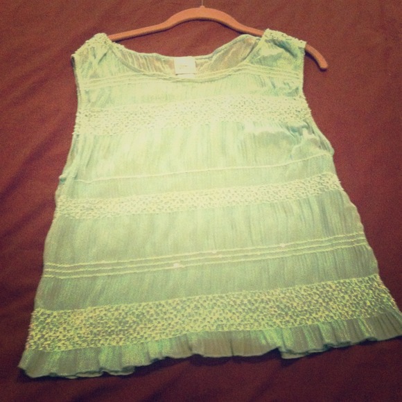 Pleated tank - Picture 1 of 3