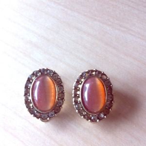 Cute Brown clip on earrings!