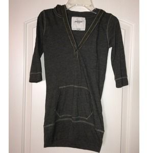 Military green sweater with hoodie