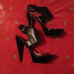 ✨SOLD✨ Paris hilton Platform Sandals