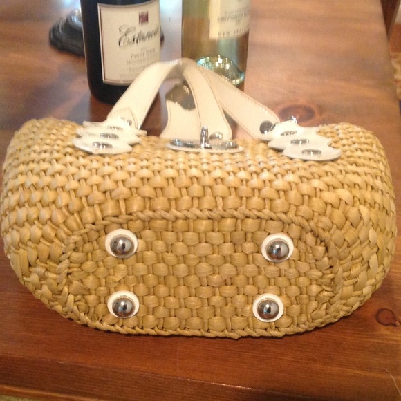 ❎SOLD/BUNDLE❎Michael Kors white and rattan purse - Picture 4 of 4
