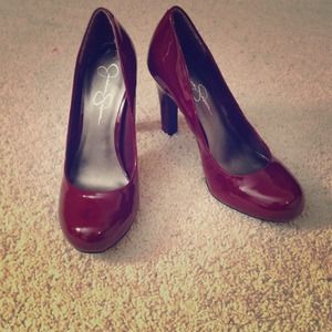 REDUCED! Size 7 Jessica Simpson burgundy 3in heels