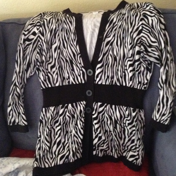 Sweater size S