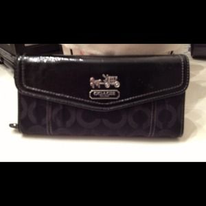 Auth coach wallet black :-)(mk an offer)