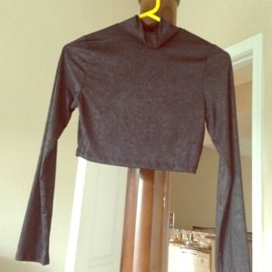 Black Long Sleeve Crop Top