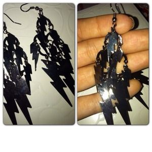 Lightning Bolt earrings!⚡