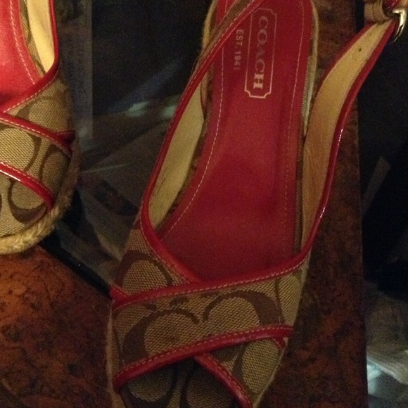 Shoes - Picture 2 of 4