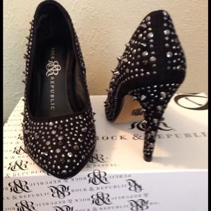 👠Rock&republic spike high heels!