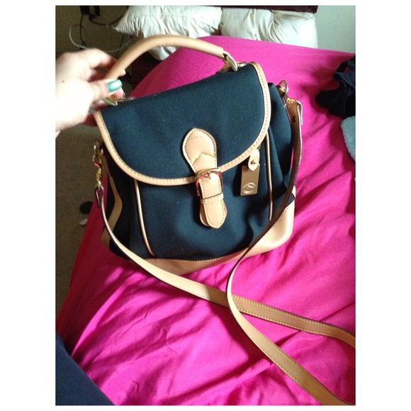 Dooney & Bourke Bag ! - Picture 2 of 3