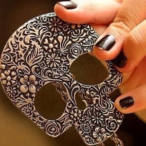 [Sold] Skull skull 😱😱 necklace