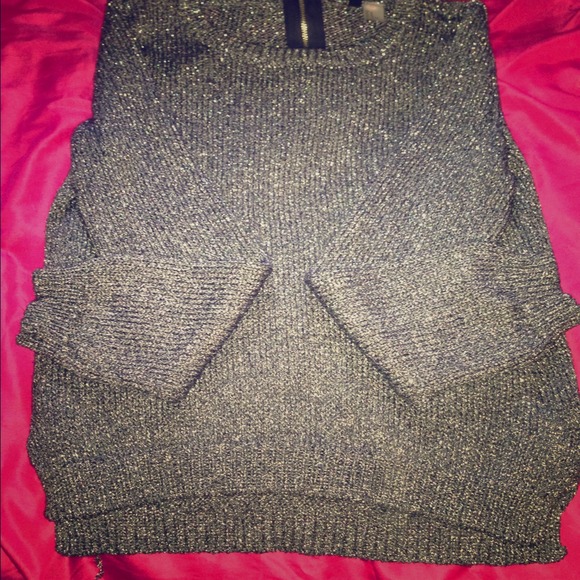 Silver and black long sleeve - Picture 1 of 2