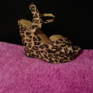 Leopard wedges
