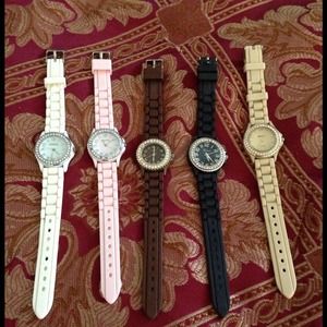 Bundle 5 Geneva Watch and iPhone 4 case