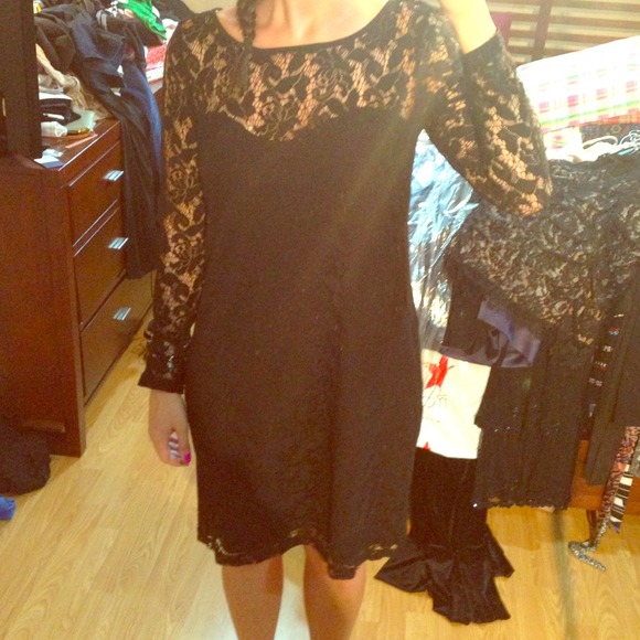 Gorgeous lace black dress