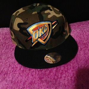 ✋🚫SOLD🚫Mitchell & Ness camo okc thunder SnapBack