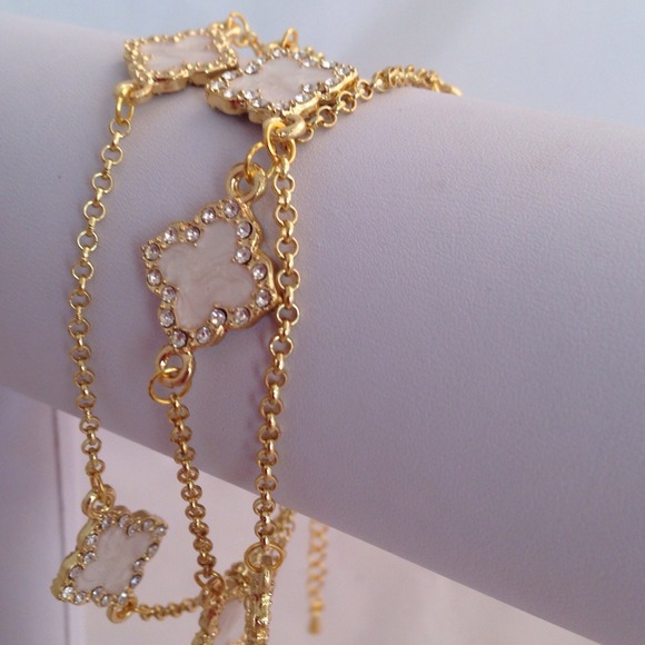 Be Seen Sales Jewelry - RESTOCKED AND REDUCED*** Diamond Shapes in White