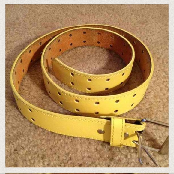 Bundled ? GREAT Yellow Leather Belt