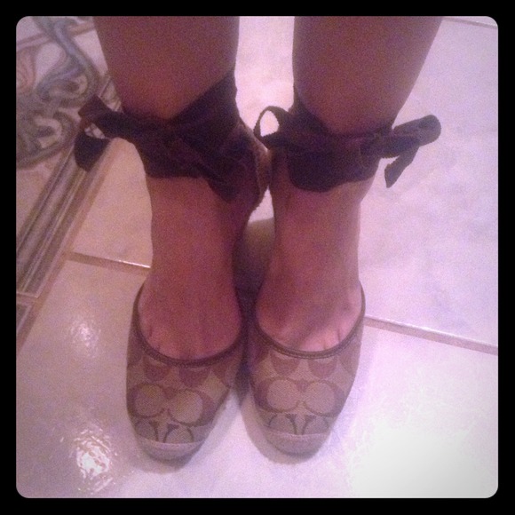 Beige n brown wedges