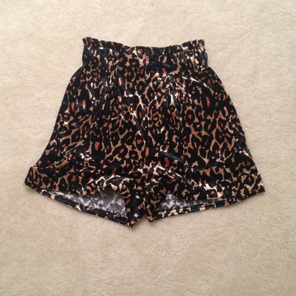 MINKPINK High-Waisted Leopard Shorts
